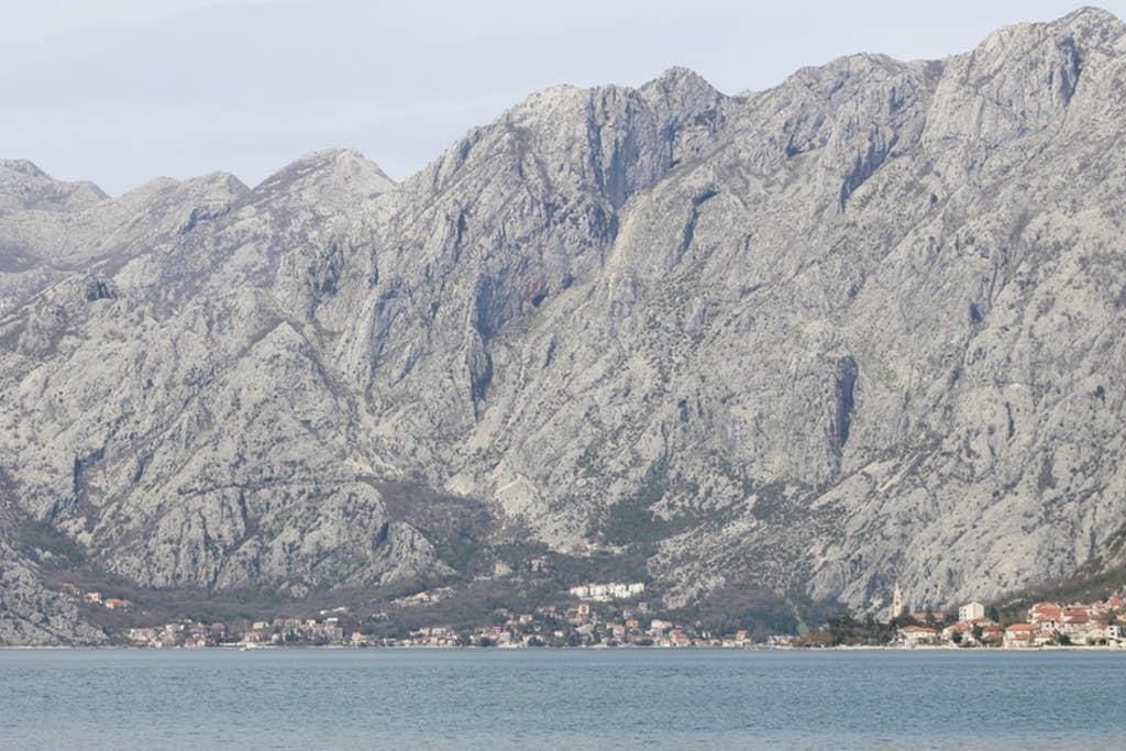 Апартаменты 1bd Waterfront Stoliv Apt w/ Bay & Perast Views Котор-14