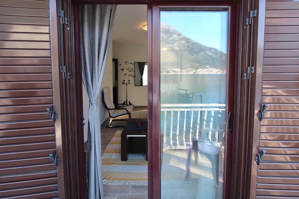 Апартаменты 1bd Waterfront Stoliv Apt w/ Bay & Perast Views Котор-19