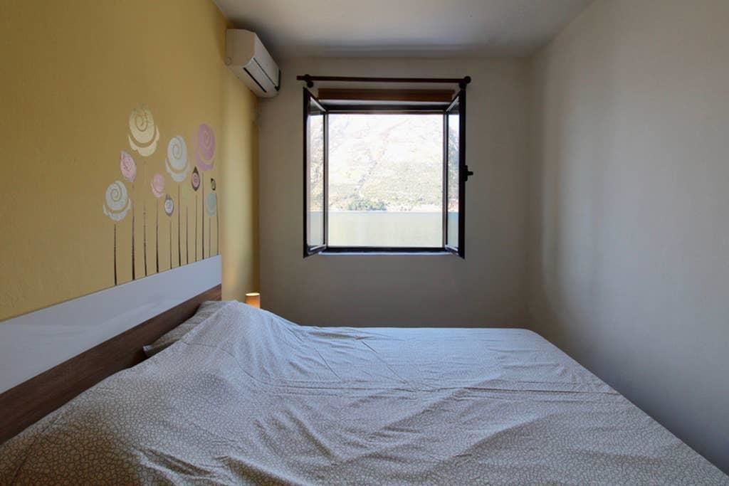 Апартаменты 1bd Waterfront Stoliv Apt w/ Bay & Perast Views Котор-23