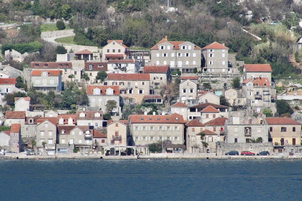 Апартаменты 1bd Waterfront Stoliv Apt w/ Bay & Perast Views Котор-7