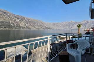 Апартаменты 1bd Waterfront Stoliv Apt w/ Bay & Perast Views Котор Апартаменты с 1 спальней-2