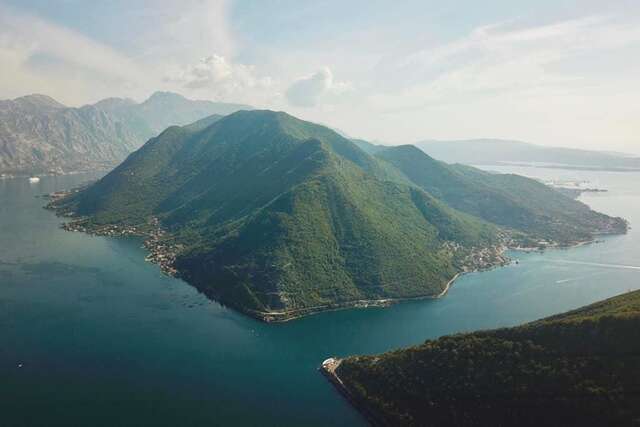Апартаменты 1bd Waterfront Stoliv Apt w/ Bay & Perast Views Котор-20