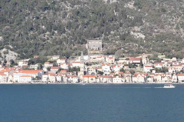 Апартаменты 1bd Waterfront Stoliv Apt w/ Bay & Perast Views Котор-24