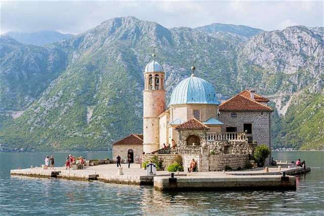 Апартаменты 1bd Waterfront Stoliv Apt w/ Bay & Perast Views Котор-26