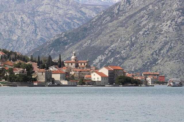 Апартаменты 1bd Waterfront Stoliv Apt w/ Bay & Perast Views Котор-29
