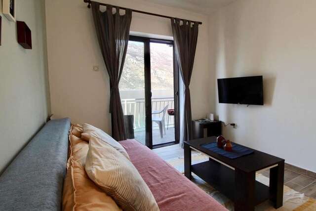 Апартаменты 1bd Waterfront Stoliv Apt w/ Bay & Perast Views Котор-32