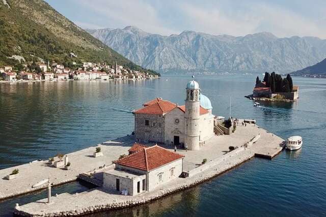 Апартаменты 1bd Waterfront Stoliv Apt w/ Bay & Perast Views Котор-34