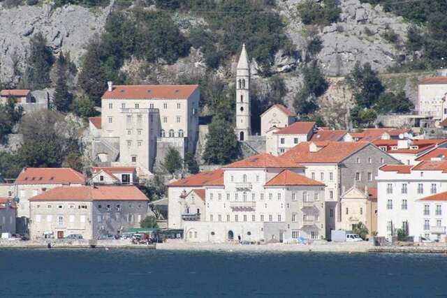 Апартаменты 1bd Waterfront Stoliv Apt w/ Bay & Perast Views Котор-47