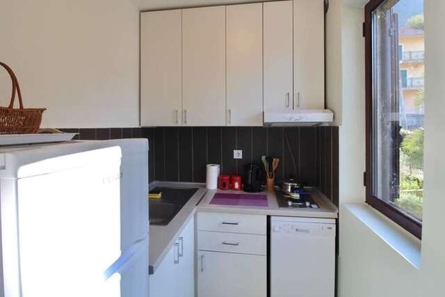 Апартаменты 1bd Waterfront Stoliv Apt w/ Bay & Perast Views Котор-8