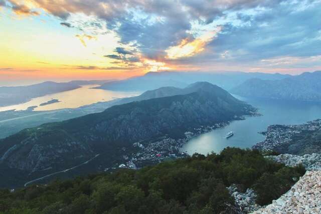 Апартаменты 1bd Waterfront Stoliv Apt w/ Bay & Perast Views Котор-10